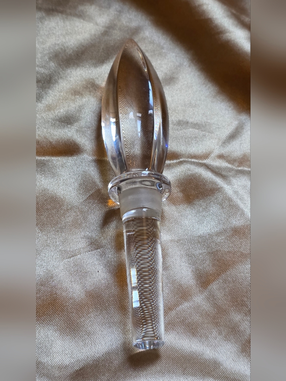 Clear Glass Decanter Stopper - Elegant Faceted Design